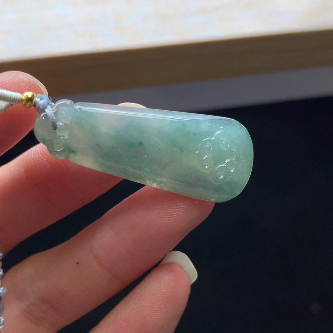 翡翠未镶嵌颈饰吊坠