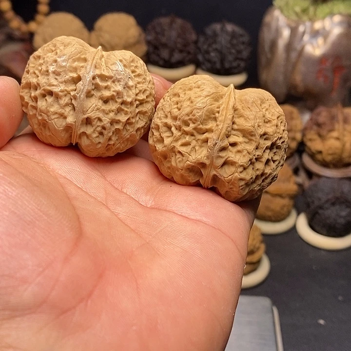 文玩核桃吊坠云南铁核桃18