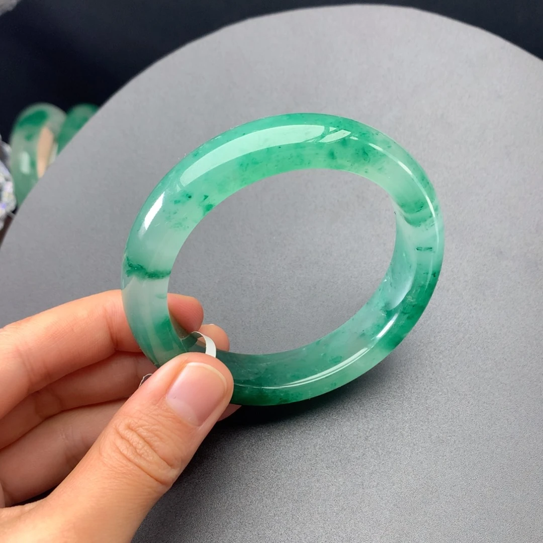 石英质玉（非洲翠）合金颈饰