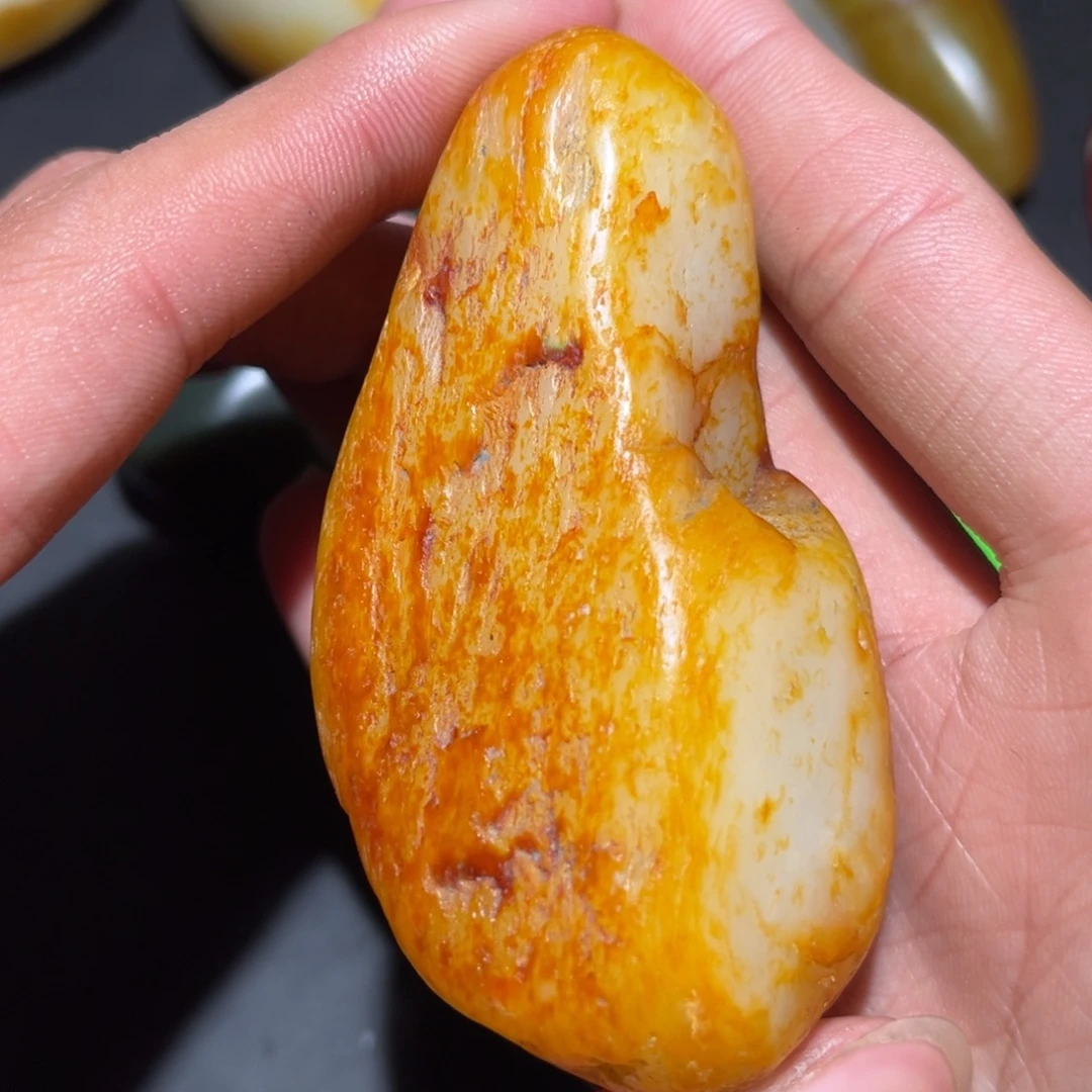 和田玉未镶嵌珠宝奇石