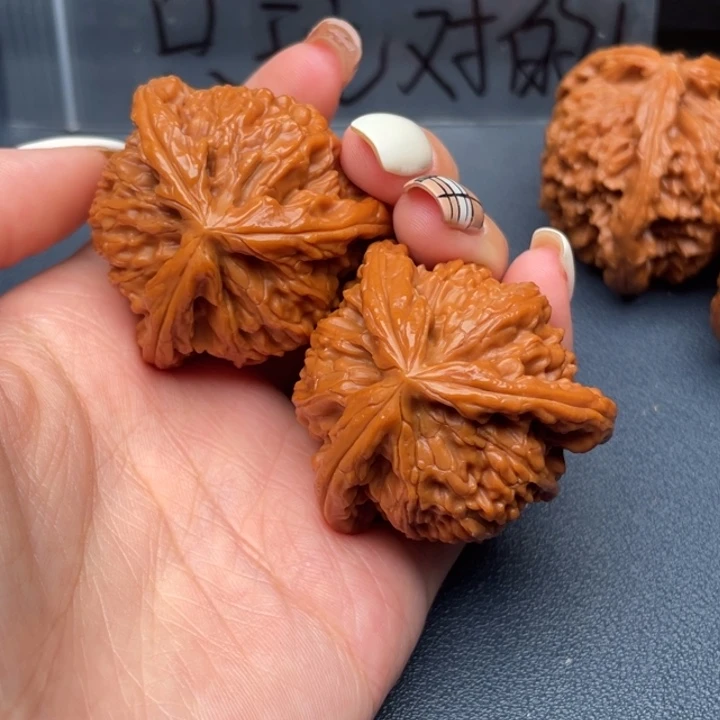 魔***道吊坠文玩核桃白狮子