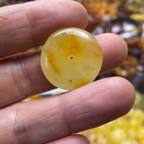 手串蜜蜡未镶嵌吊坠
