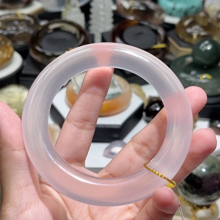 水晶手镯未镶嵌天然粉晶手镯