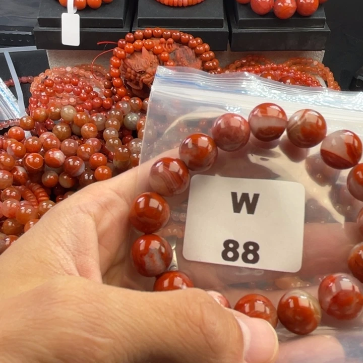 南红玛瑙未镶嵌多样性发货默认微瑕称重13mm