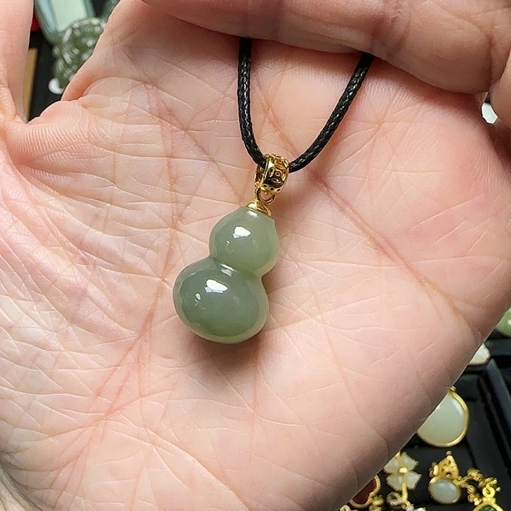 颈饰银S925镶嵌和田玉