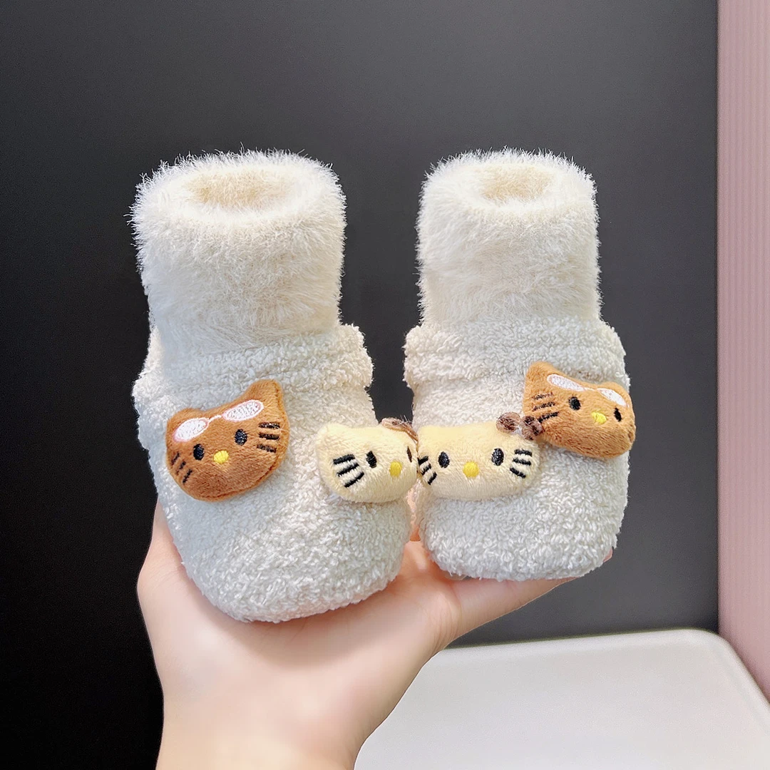 婴幼儿冬季棉鞋软底步前鞋0到1岁男女宝宝保暖新生儿防掉加绒加厚