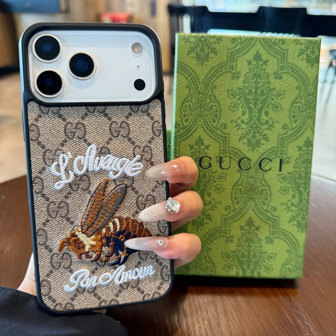 iPhone17promax手机壳刺绣适用苹果16新款G家15pm情侣14pro大牌13