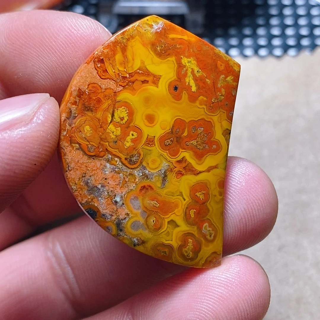 玛瑙/玉髓颈饰未镶嵌君*