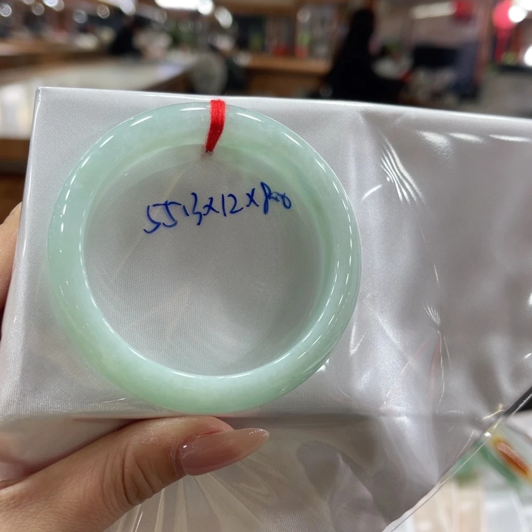 未镶嵌手镯翡翠翡翠