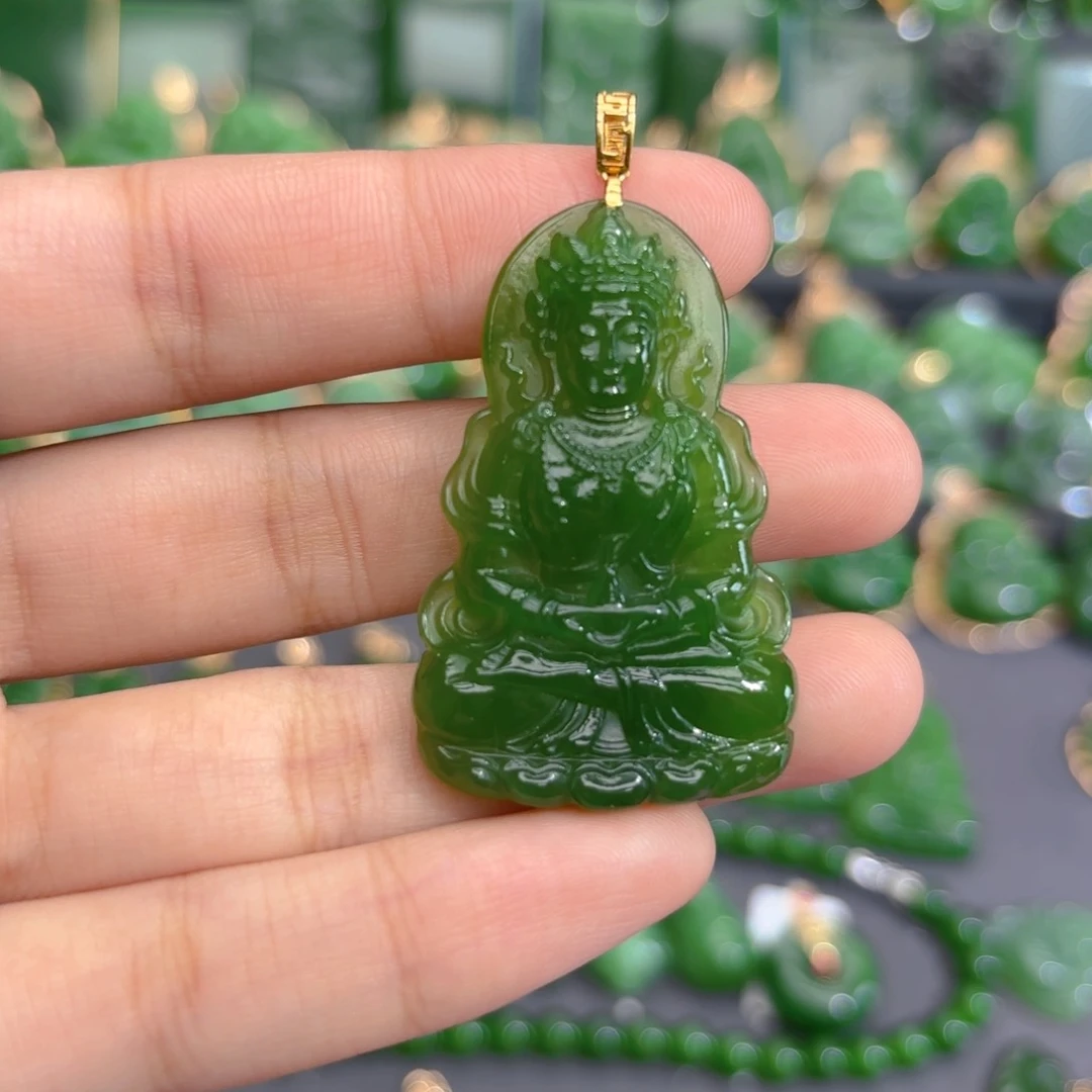 颈饰18K金镶嵌和田玉（碧玉）