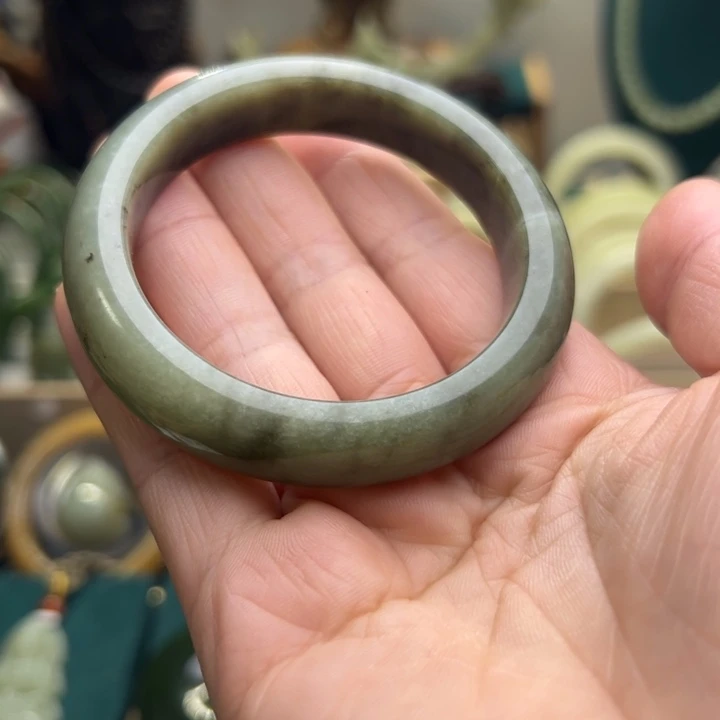 和田玉手镯未镶嵌53.4圈围1530