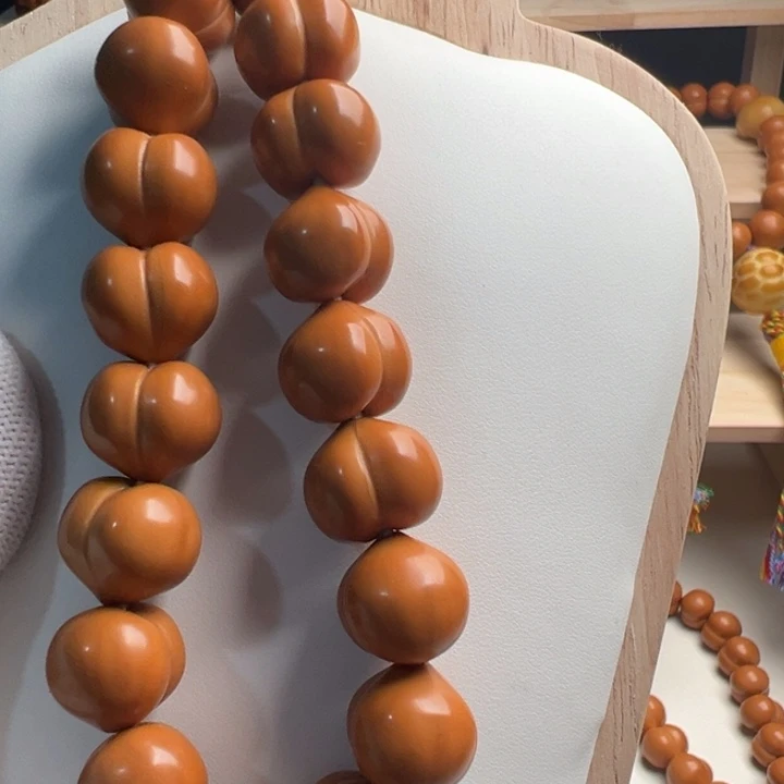 打***车猴头核桃手串猴头