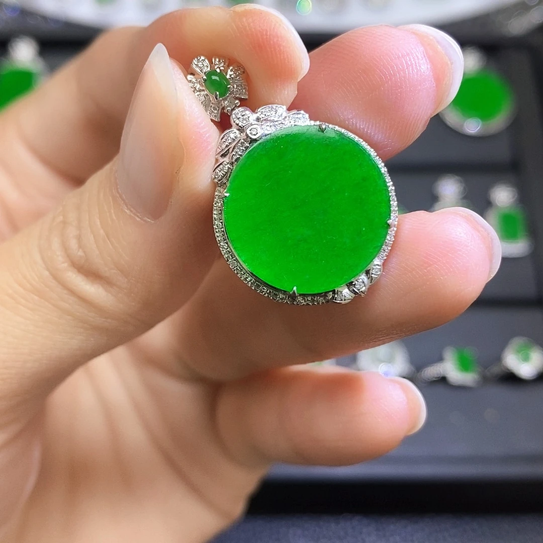 翡翠18K金镶嵌吊坠(不含链)