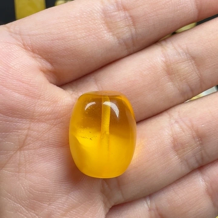 蜜蜡未镶嵌珠宝奇石