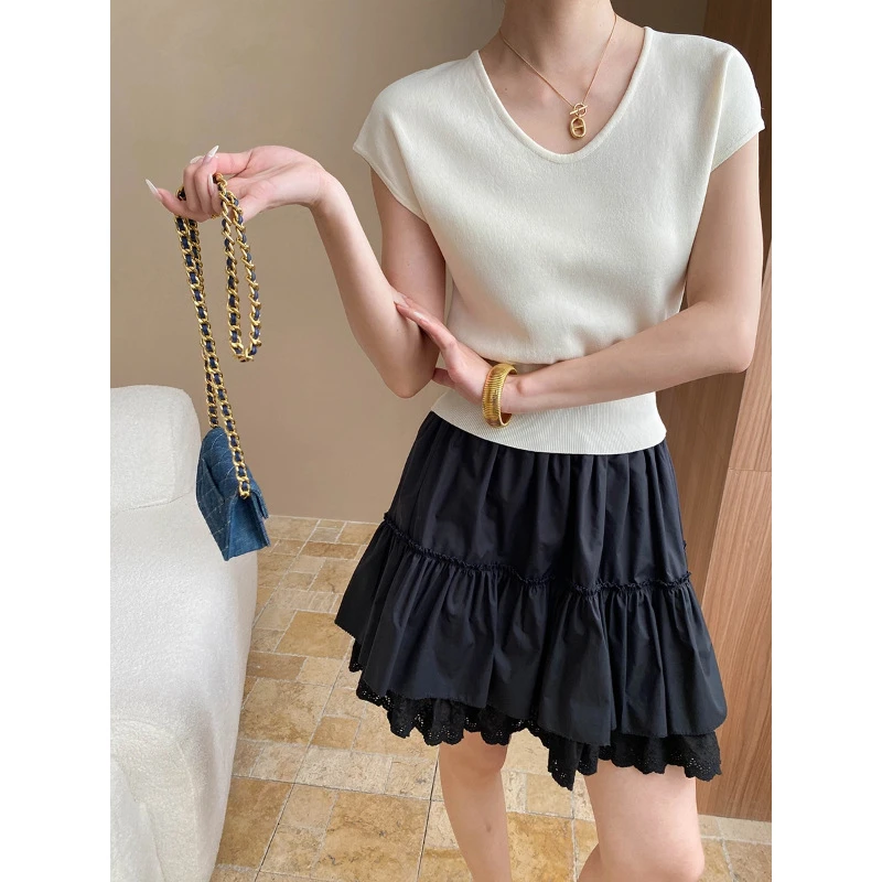 政予 时髦日常 后背镂空设计感V领收腰显瘦小飞袖针织衫