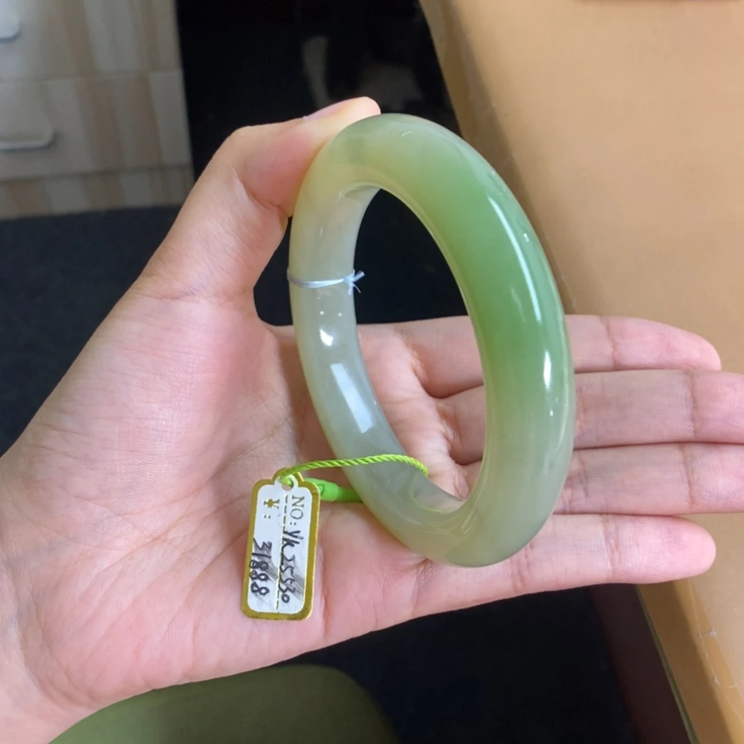 【闪购商品】和田玉（翠青玉）手镯未镶嵌5657