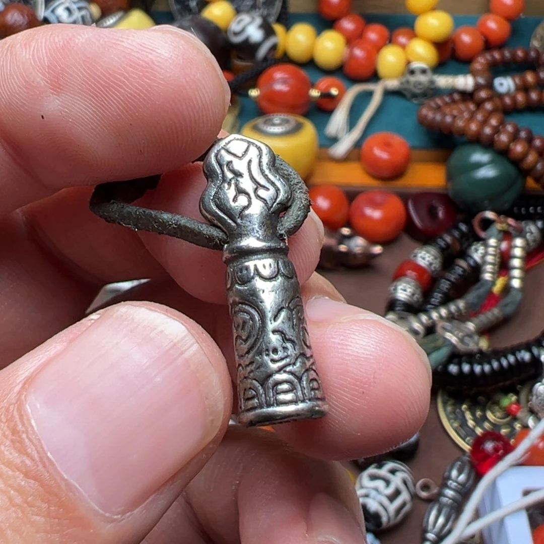 玻璃颈饰马***僧手工打造精致