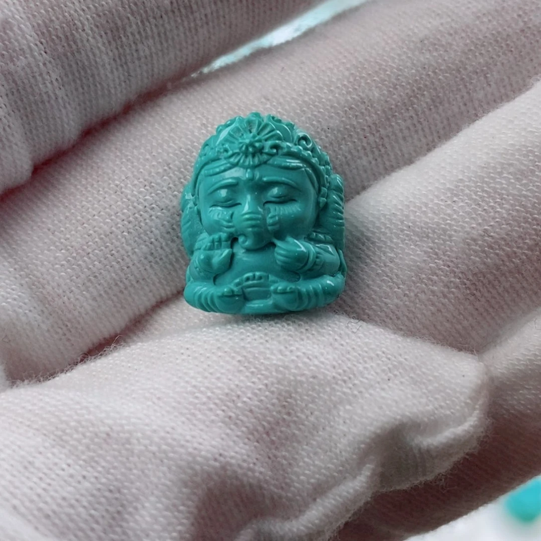 绿松石配饰未镶嵌