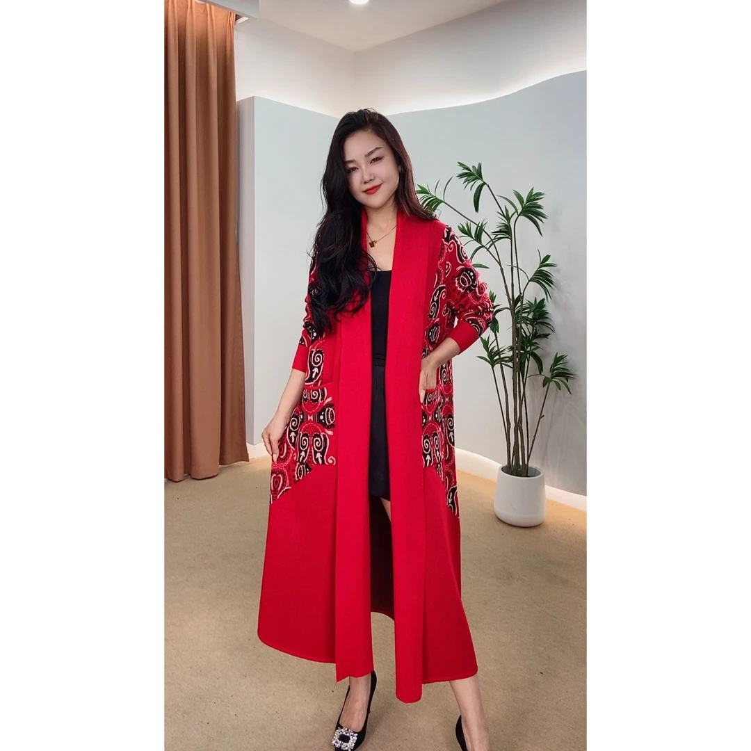 688号女装复古秋冬季气质优雅印花外套显瘦气质长款时尚