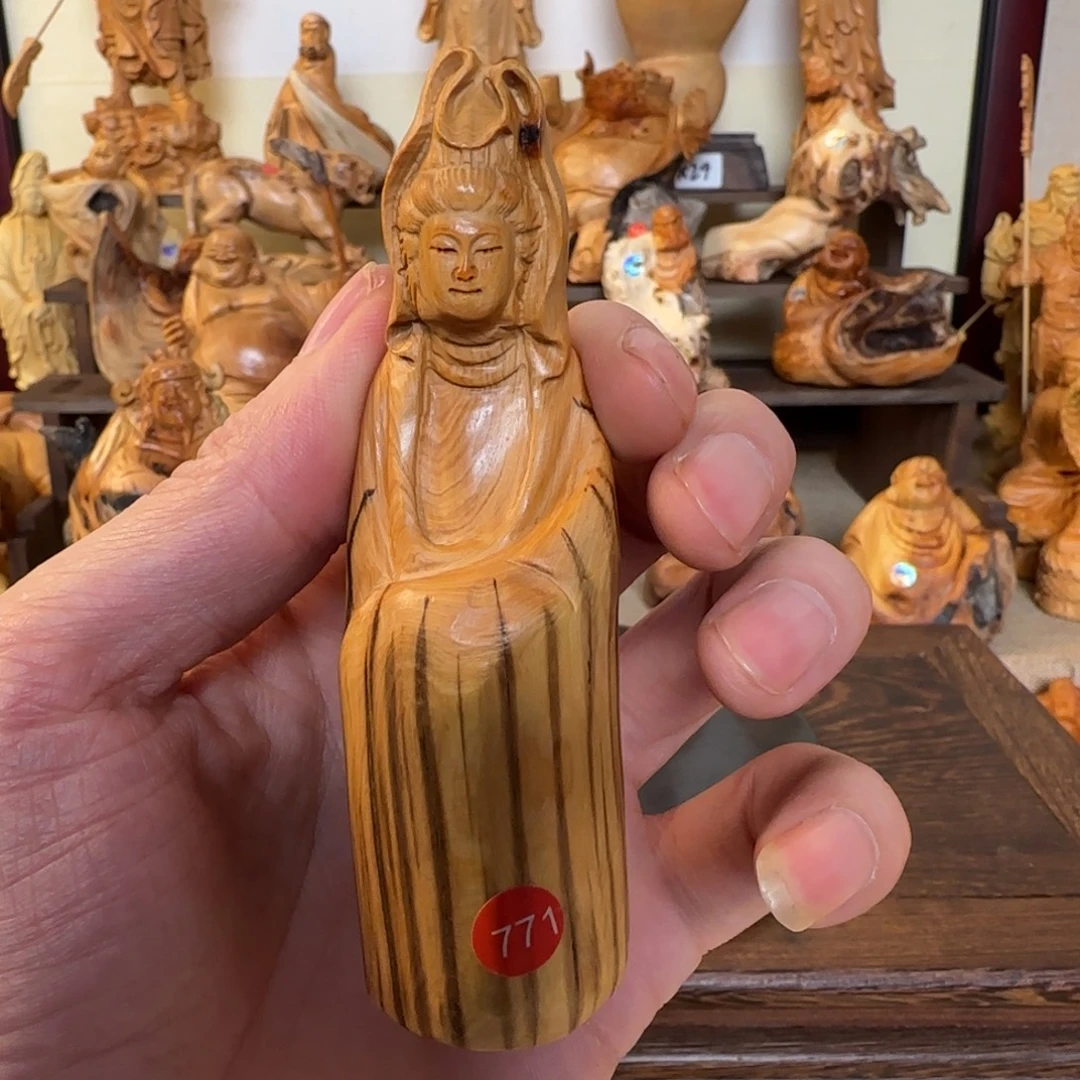崖柏小木匠艺雕一物一拍