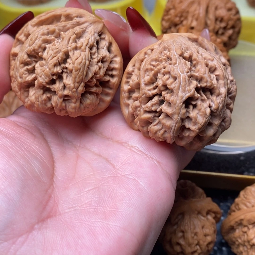 文玩核桃吊坠粗筋异型猫头鹰