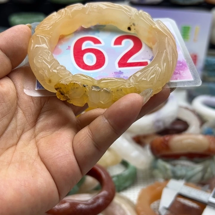 石英岩玉手镯未镶嵌