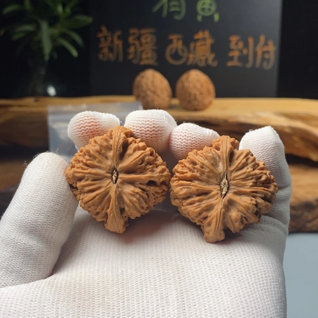 ⿻***⁷吊坠文玩核桃哈哈