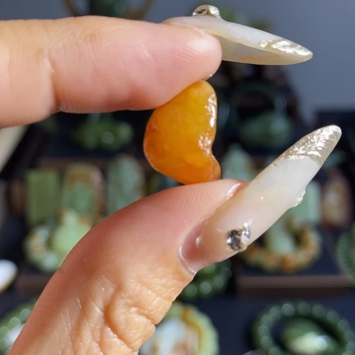 和田玉未镶嵌吊坠(不含链)