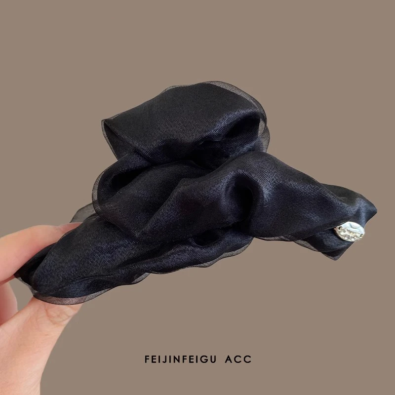 轻奢低调褶皱抓夹女云朵高级感盘发2025新款后脑勺鲨鱼夹优雅发夹