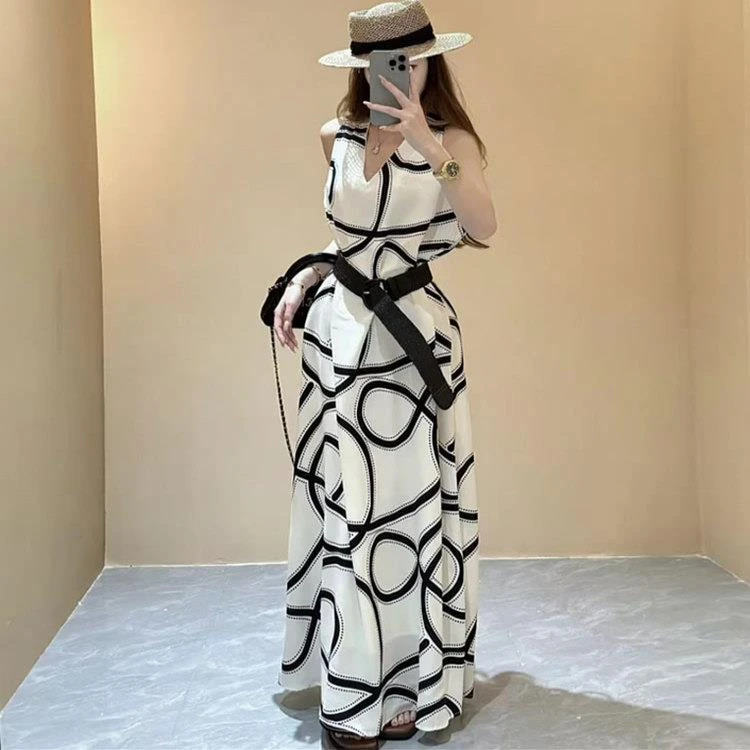 【下单发货模特原版】老钱风印花挂脖领连衣裙女夏季显瘦长款裙