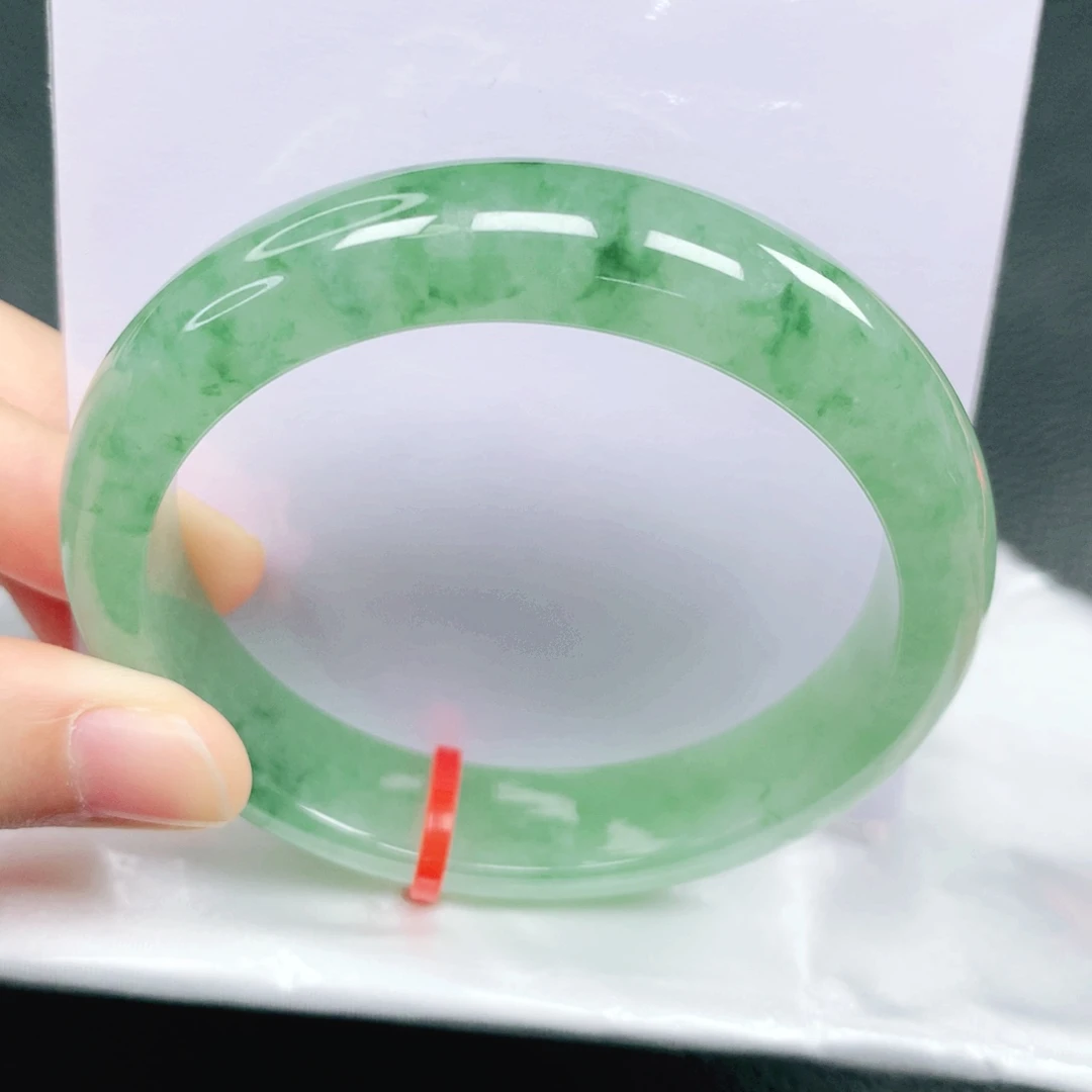 翡翠未镶嵌手镯58圈