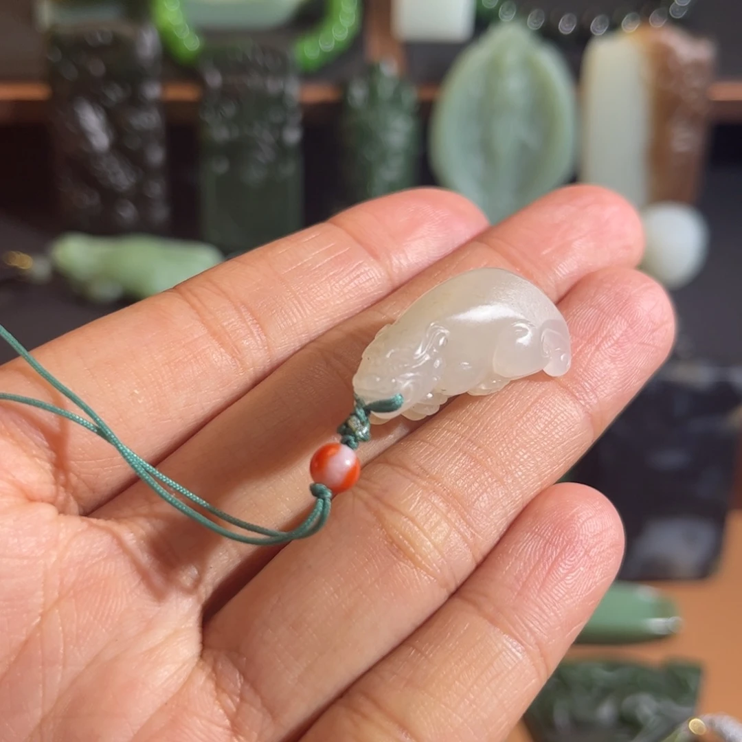 和田玉未镶嵌颈饰定制