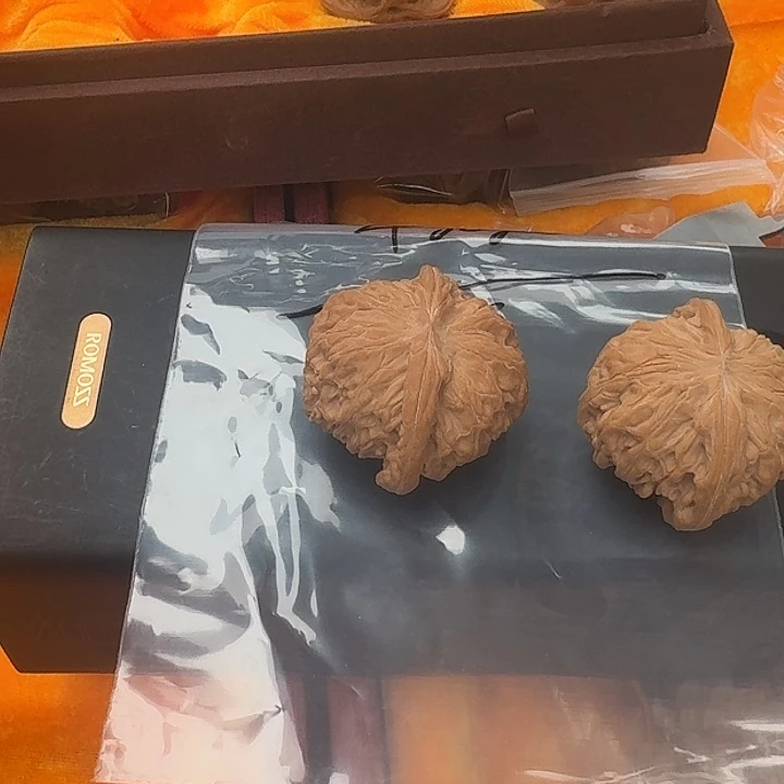 杨***万文玩核桃吊坠吧啦啦啦啦