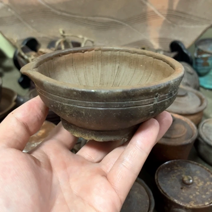 瓷片备前。        汤冷