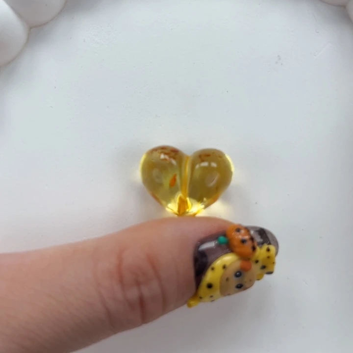 裸石琥珀未镶嵌花珀屁桃