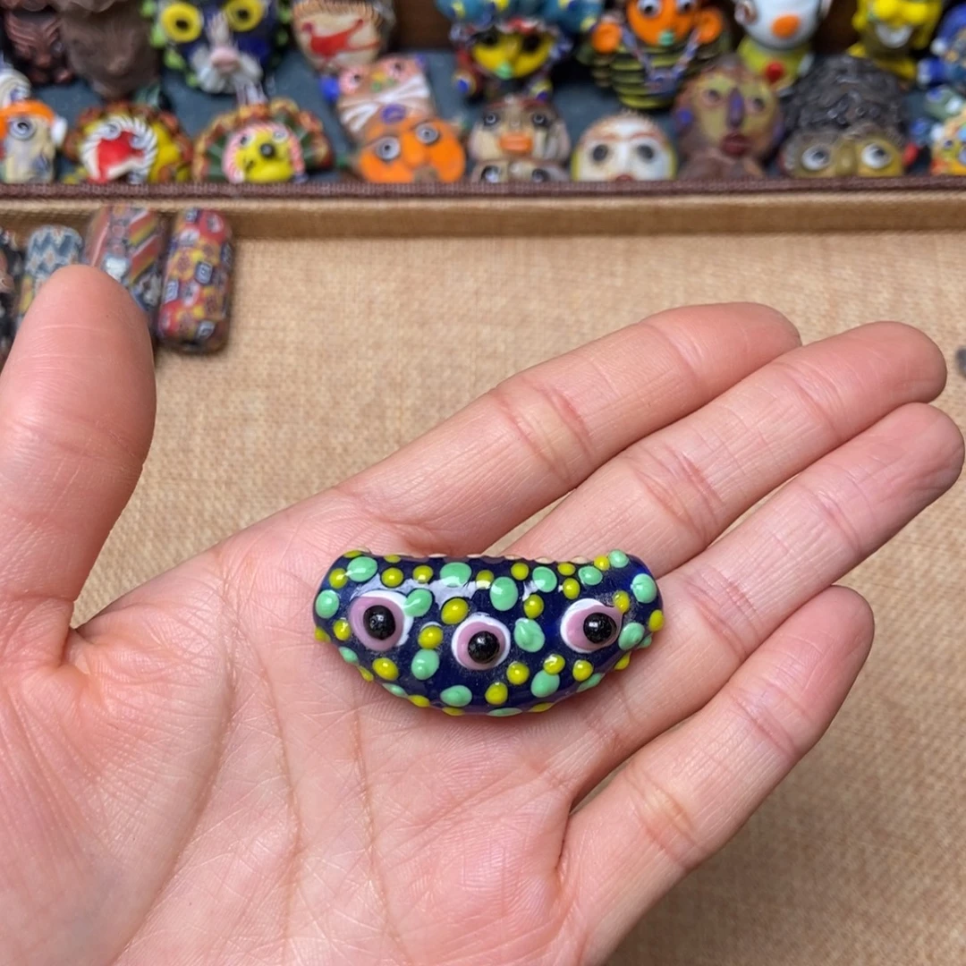 颈饰琉璃迷你三眼