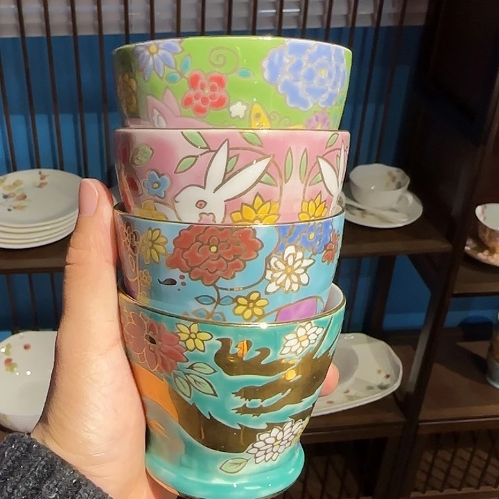 四个杯子杯子杯子