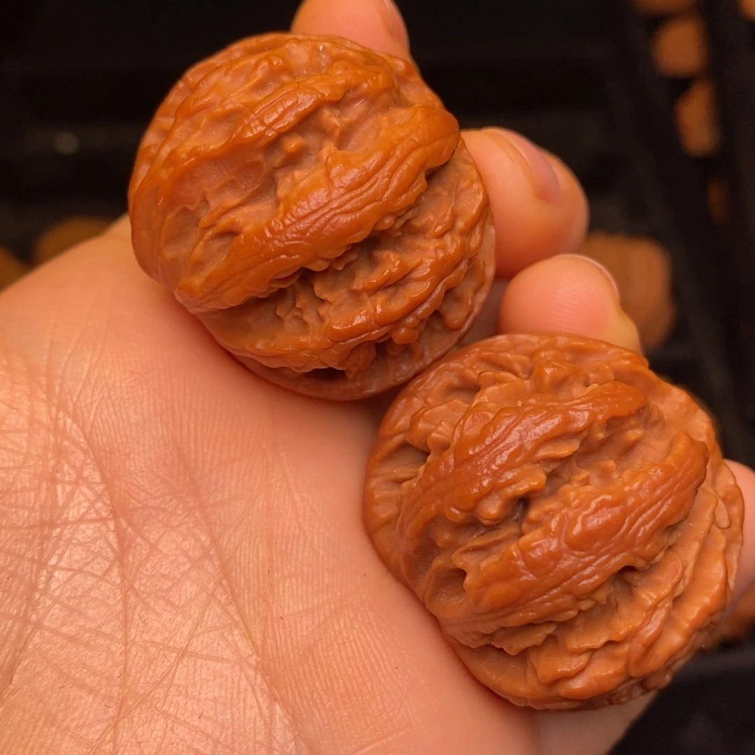 文玩核桃吊坠秦岭野生文玩核桃