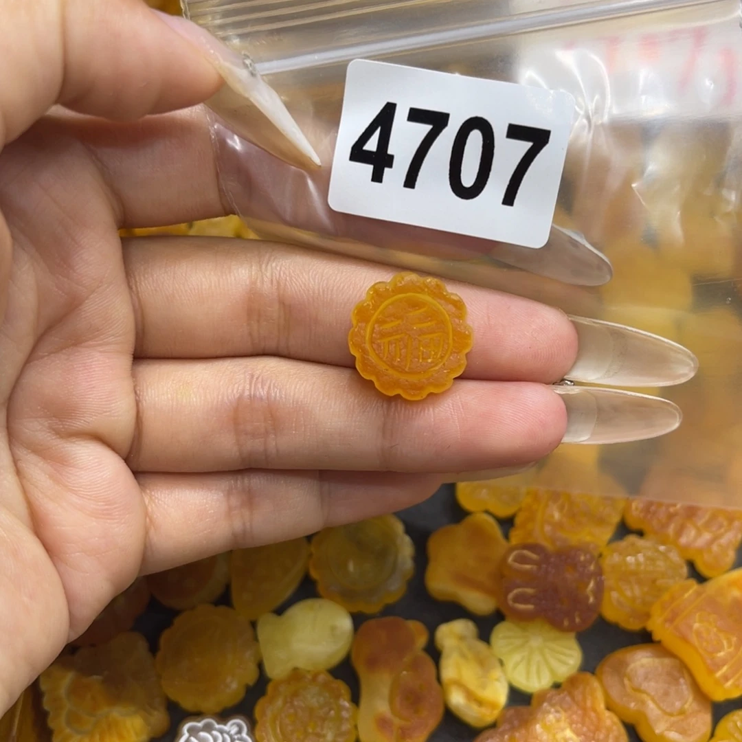 琥珀未镶嵌珠宝奇石
