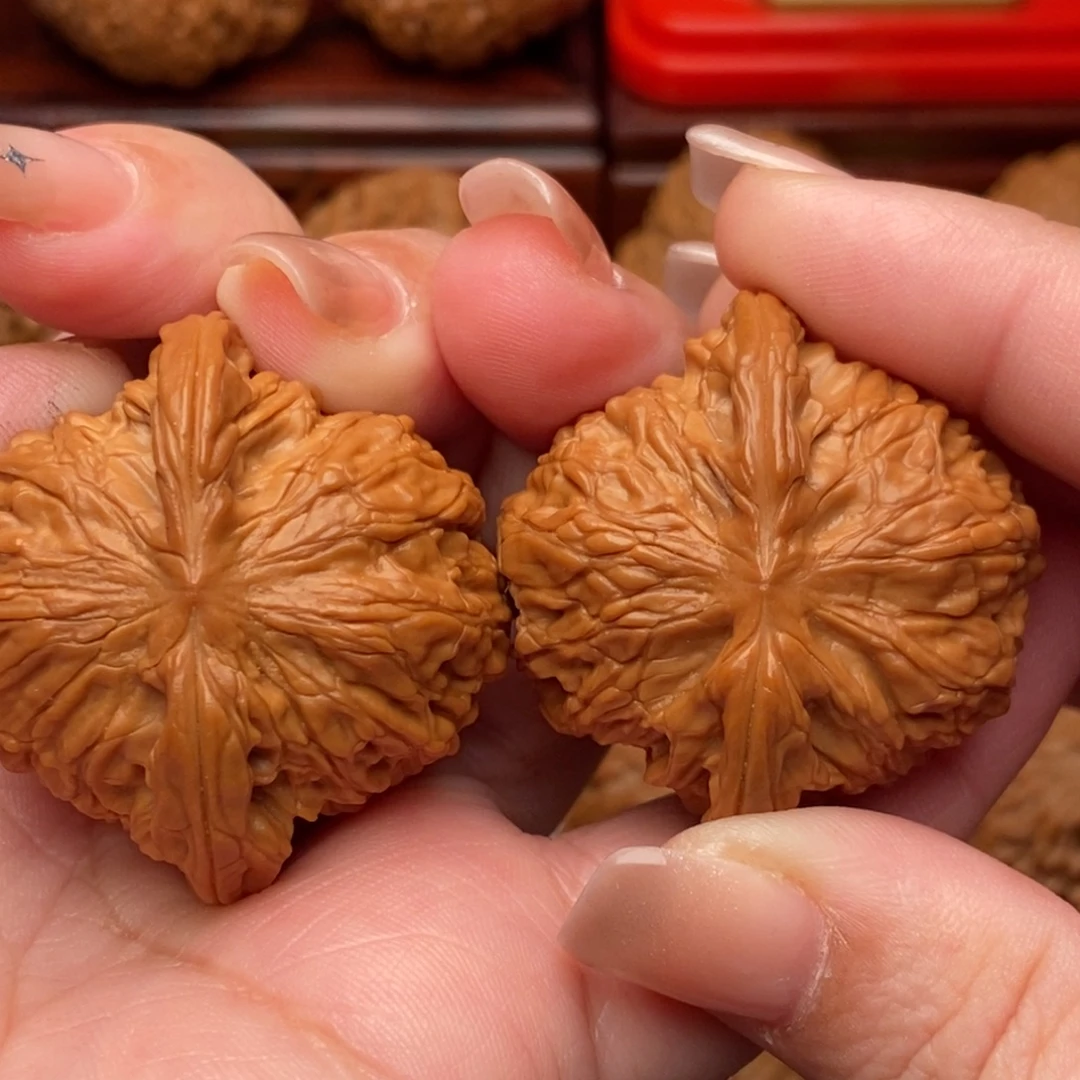 文玩核桃把件40全品毕业山地石子磨