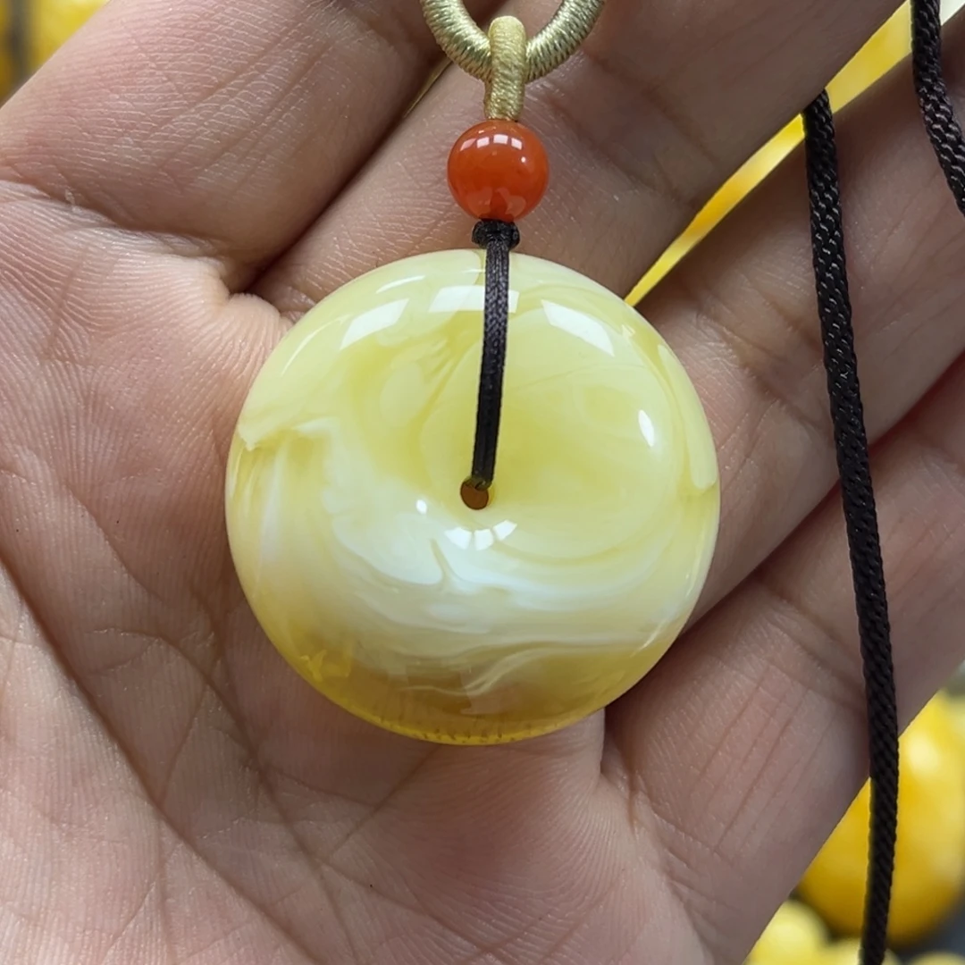 蜜蜡未镶嵌珠宝奇石