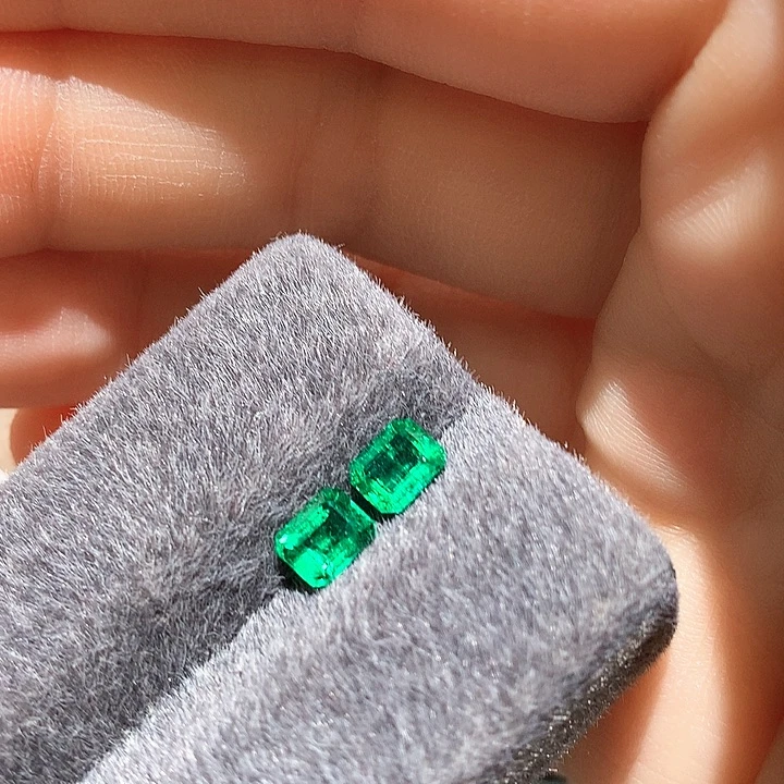 裸石未镶嵌祖母绿86分祖母绿耳钉料