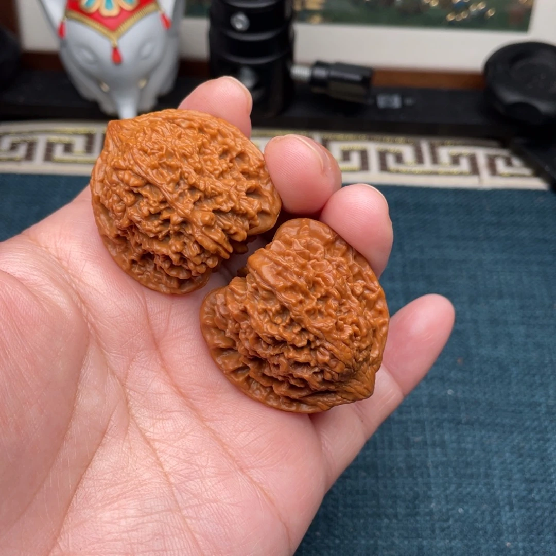 文玩核桃把件全品三角满天星38