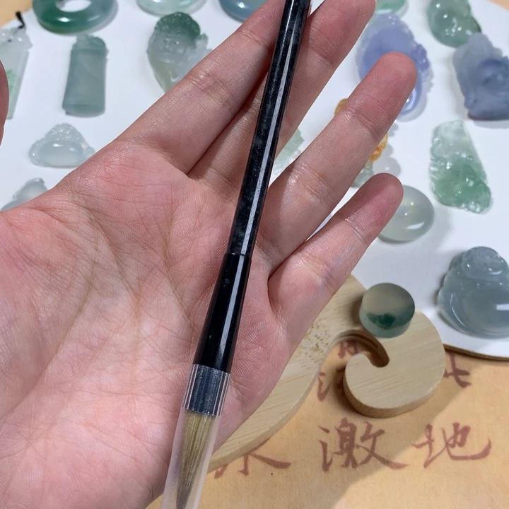 翡翠未镶嵌颈饰毛笔