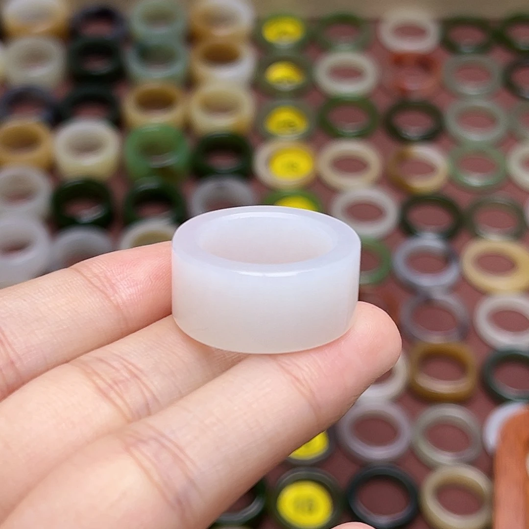 和田玉戒指未镶嵌17.7内径16圈白玉