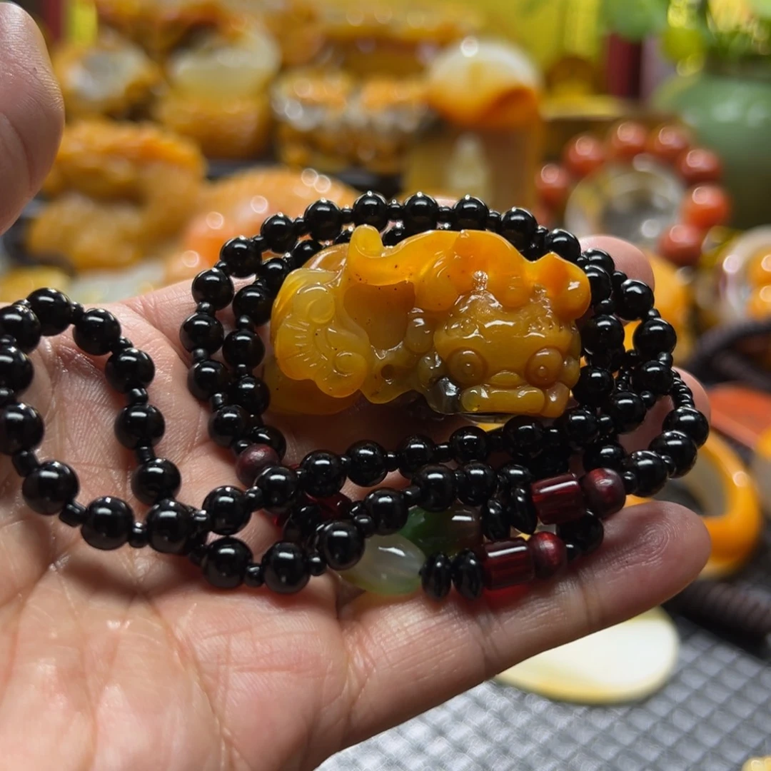 石英质玉未镶嵌颈饰