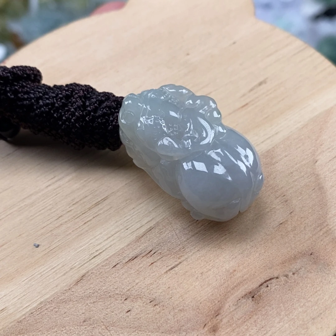 翡翠未镶嵌颈饰多人如意貔貅吊坠