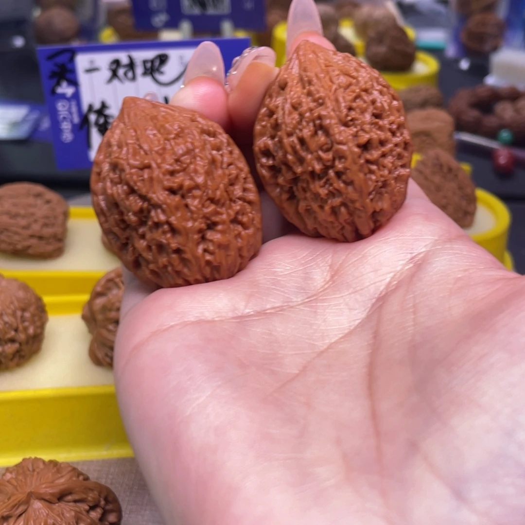 文玩核桃吊坠蒜头34全