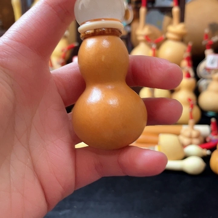 迪***蛋葫芦丝和音乐更像自己