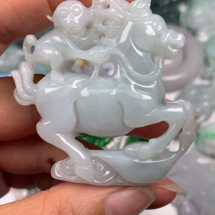 颈饰未镶嵌翡翠翡翠